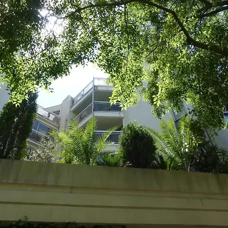 Spacieux A De 95 M² Апартаменты